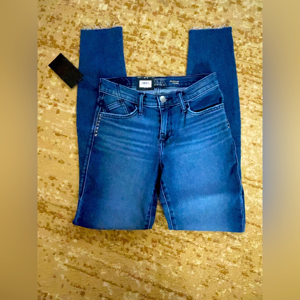 NWT Rock&Republic Berlin Skinny Jeans Size 4